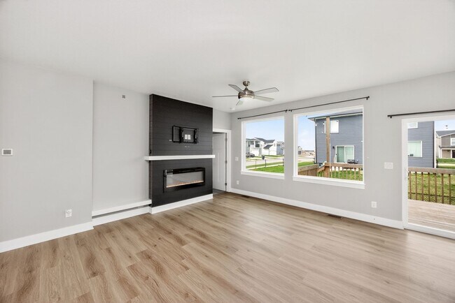 Foto del edificio - MODERN COMFORT!! 3 Bedroom, 2 Bathroom Home in Ankeny!