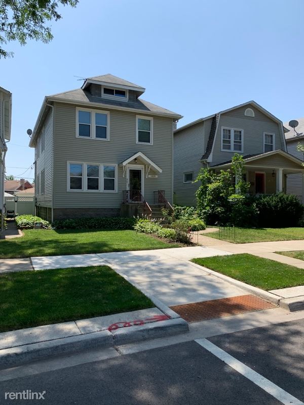 Foto principal - 5829 W Peterson Ave
