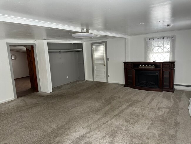 Dormitorio 1 - 49 N Bridge St