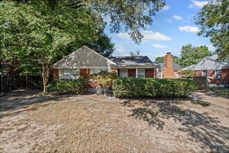 Building Photo - 1139 Russwood Rd