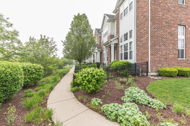 Foto del edificio - 660 Grosvenor Ln