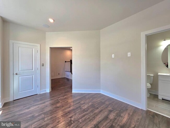 Foto del edificio - 1552 Meadowlark Glen Rd