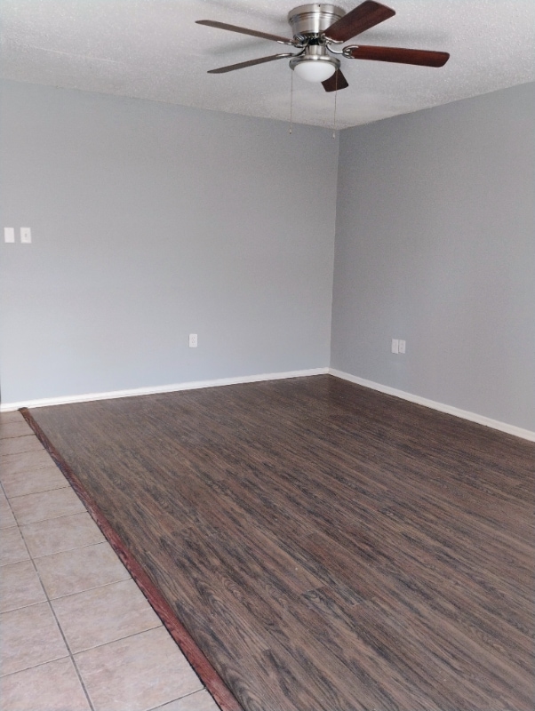 Photo - 1120 Sherron Ave Apartment