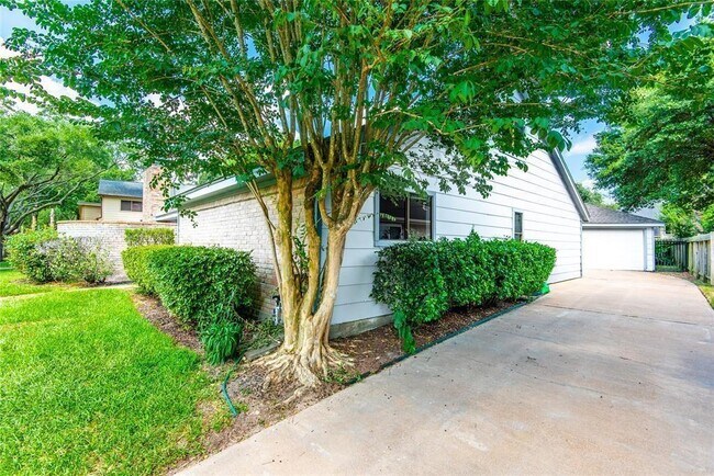 Building Photo - 1518 Durfey Ln