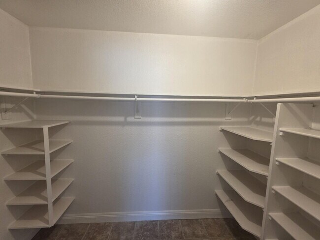 Foto del edificio - "Cozy 2-Bedroom Haven in North Las Vegas – 810 Sq Ft of Comfort on Harvard St!"