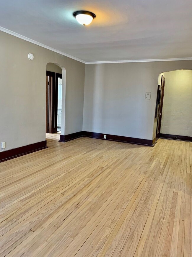 Unit 11 - Tipperary Hill Apartments
