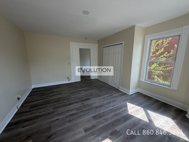 Photo - 230-230 Franklin Ave Apartment