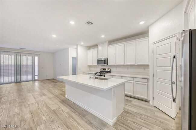 Foto del edificio - 6848 Stagehand Ave