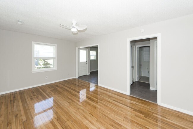 Building Photo - 2 Bedroom 1 Bath Single Family Home in Mag...