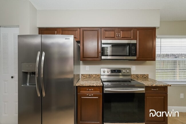 Building Photo - 1301 Mohrlake Dr, Brandon, FL 33511