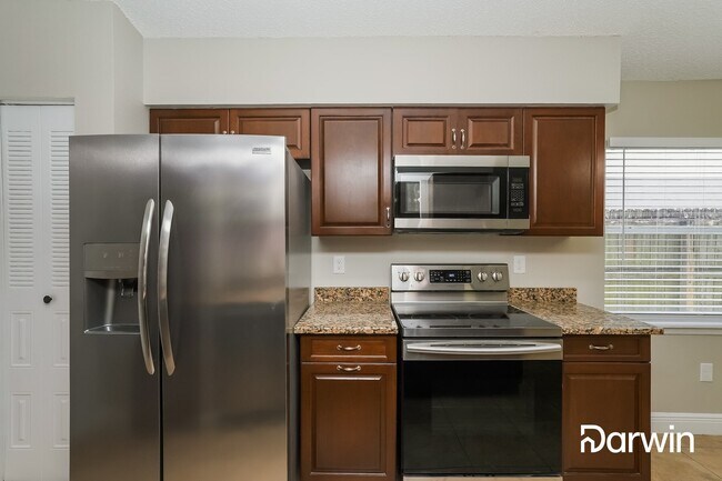 Foto del edificio - 1301 Mohrlake Dr, Brandon, FL 33511