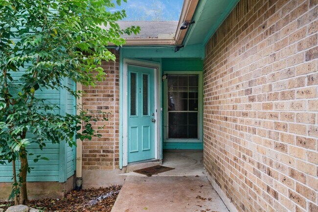 Foto del edificio - 2101 Matthews Ln