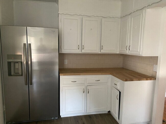 Foto del edificio - 3/2/2 in Convenient Denison Location