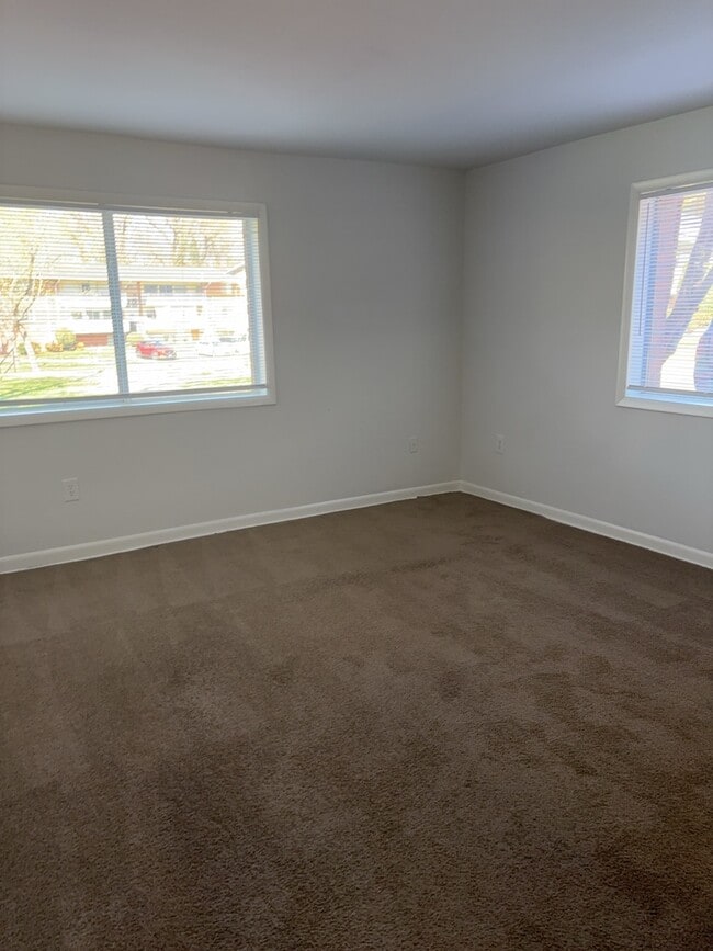 Building Photo - 804 Brook Hill Rd