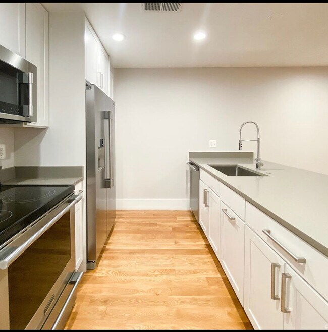 Foto del edificio - 521 Kennedy St NW