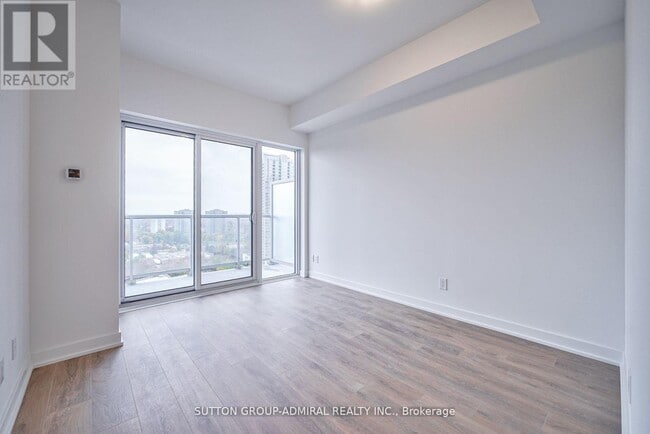Building Photo - 2033 Kennedy Rd
