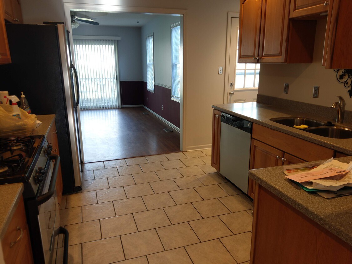 9007 Wornall Rd, Kansas City, MO 64114 House Rental in Kansas City