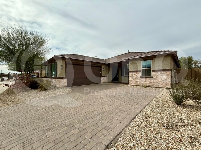 Foto del edificio - 220 S 157th Ln