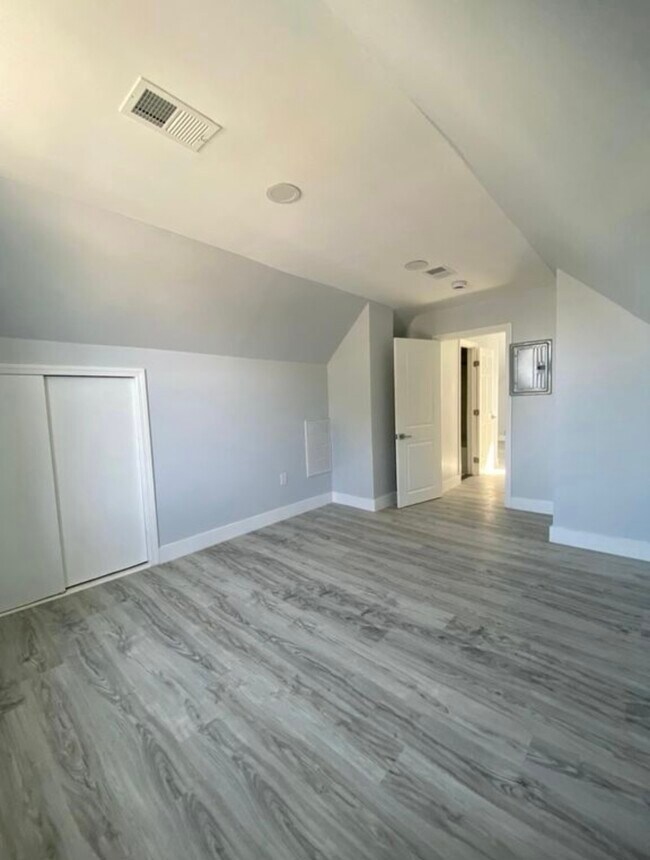 Building Photo - 23 Obrien Ct