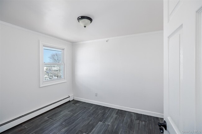 Building Photo - 33 Dock Dr