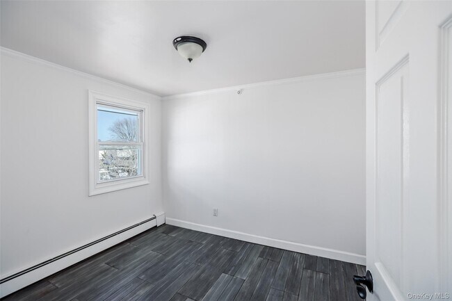 Foto del edificio - 33 Dock Dr