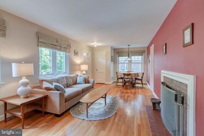 Foto del edificio - 408 E Timber Branch Pkwy