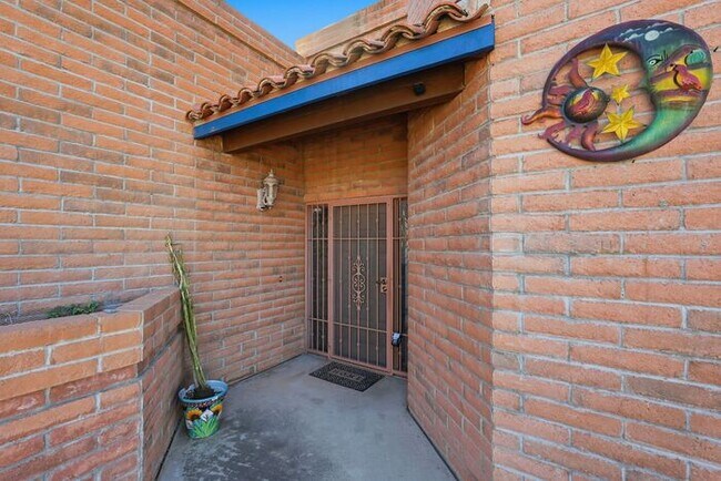 Foto del edificio - 770 N Lazy J Wy