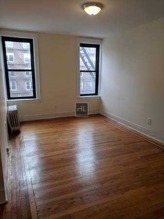 Primary Photo - 3049 Crescent St