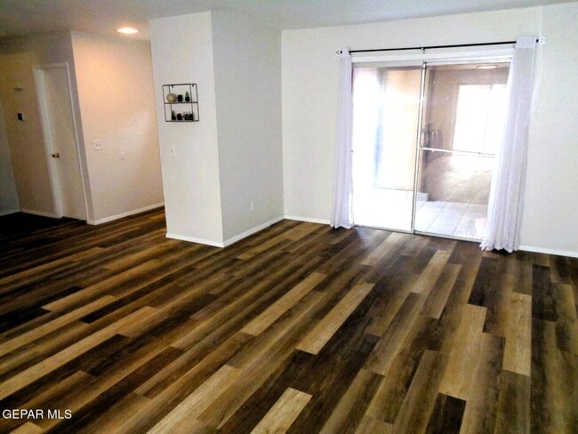 Foto del edificio - 10405 Ashwood Dr
