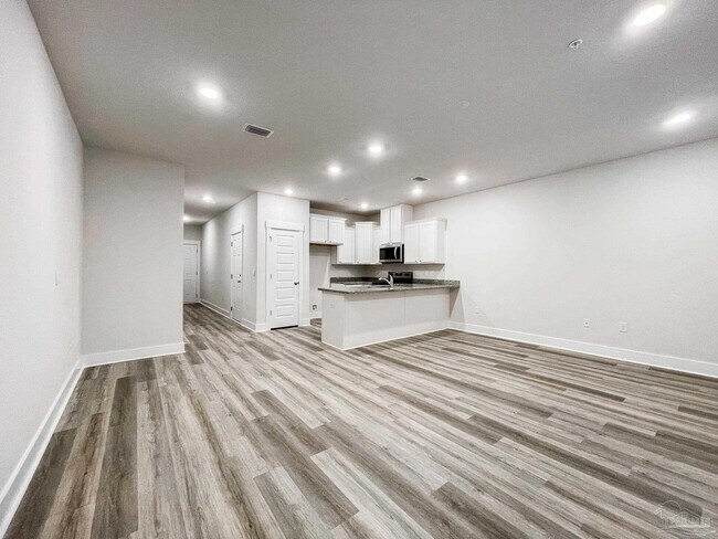 Foto del edificio - 9455 Nature Crk Ln