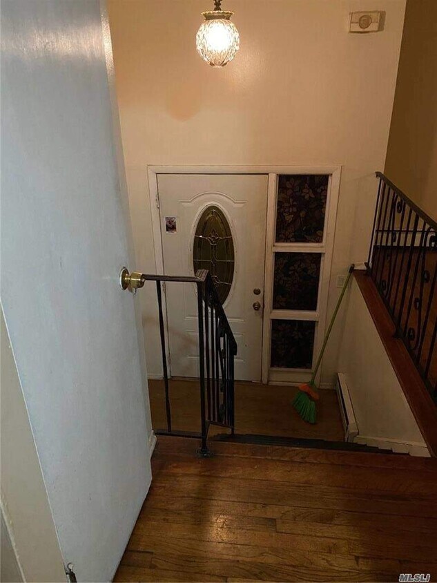 Primary Photo - 70 Frankel Ave