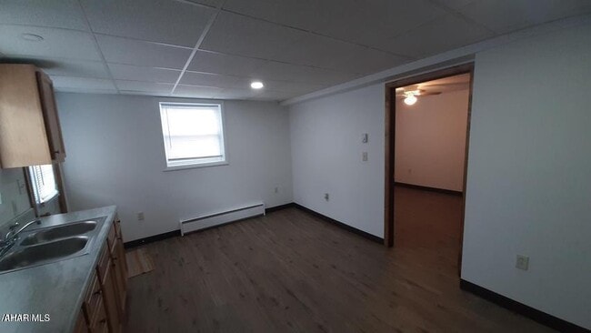 Building Photo - 500 Gallitzin Rd