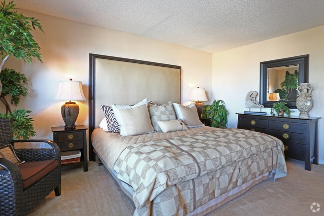 Master Bedroom - The Pointe Apartments