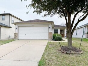 Building Photo - 20707 Fair Castle Dr