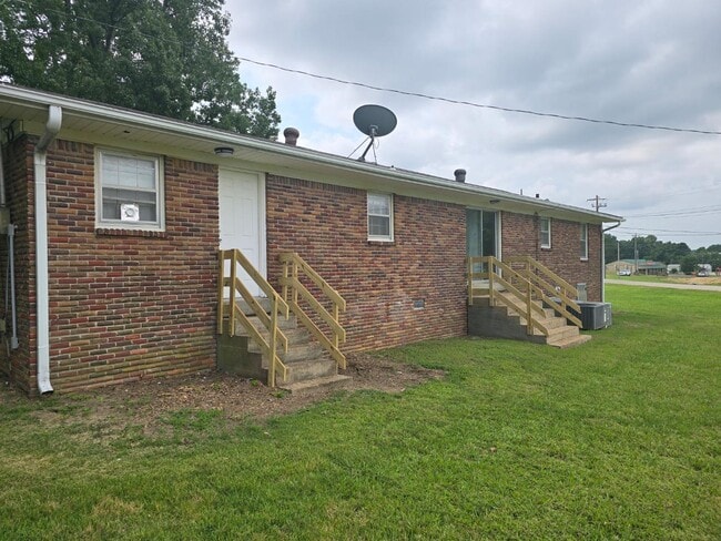 Building Photo - 1151 Old Hwy 51 S