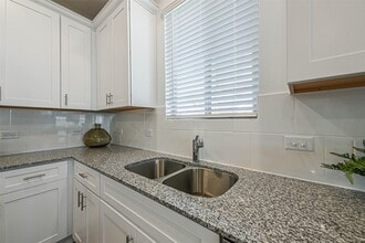 Building Photo - 3075 Clydesdale Dr