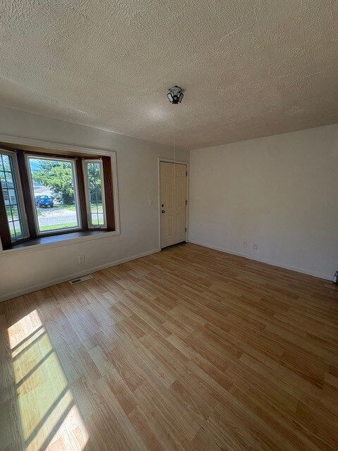 Foto del edificio - 1176 Hawthorne Ave