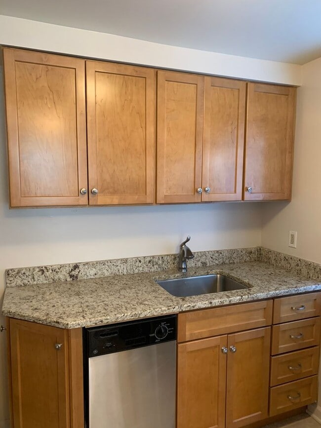 Photo - 2617 Madison Rd Apartment