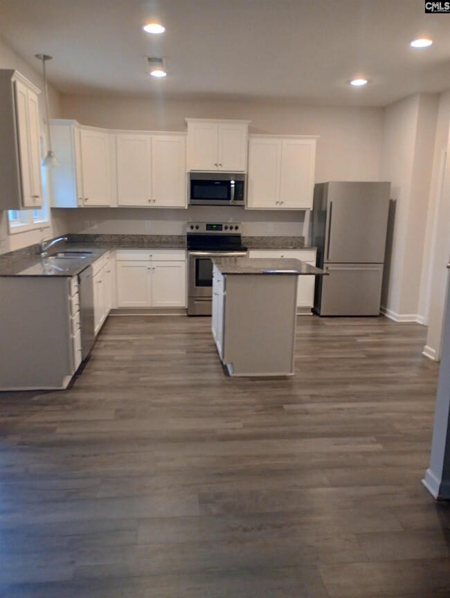 Building Photo - 21 Orchard Dr