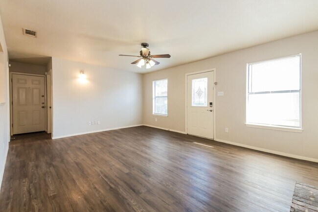 Foto del edificio - 417-421 Gardenview