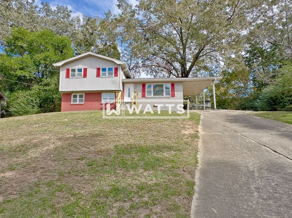 Building Photo - Lovely 3 Bed 2 Bath in Center Point
