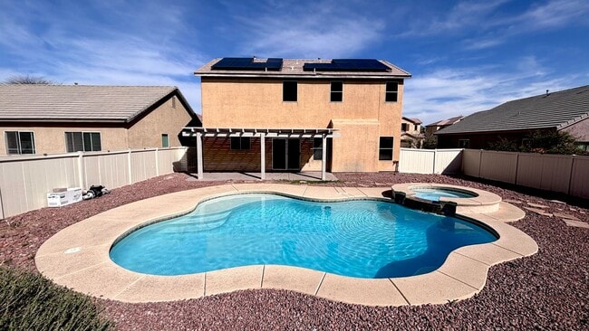 Building Photo - 2-story home with a Beautiful Sparkling Pool! Great floor plan!