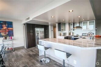 Building Photo - 3111 Bel Air Dr