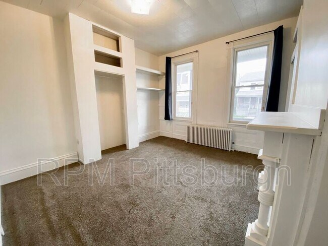 Building Photo - 312 Meyran Ave
