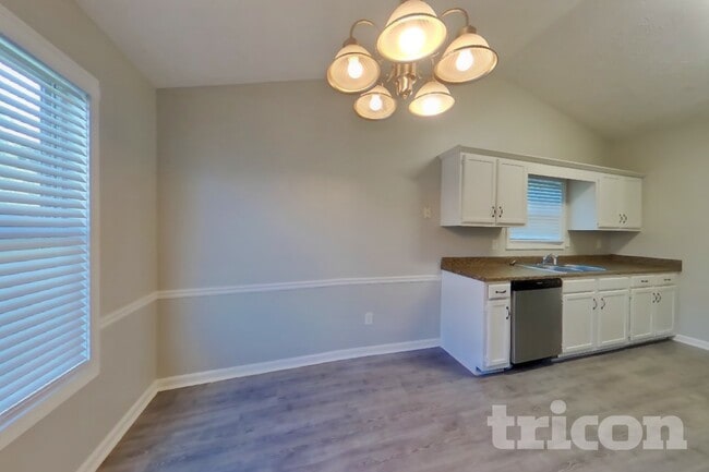 Building Photo - 105 Dailey's Plantation Dr