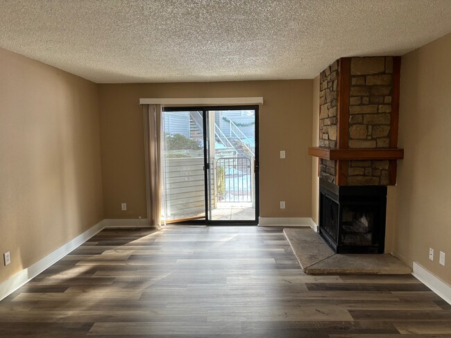 Living Room - 923 S Zeno Way