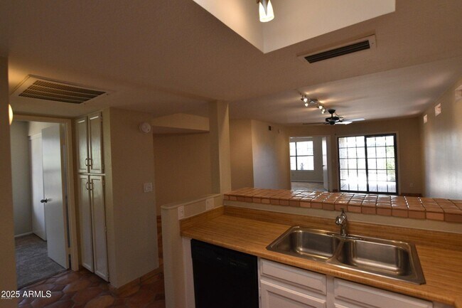 Building Photo - 4241 E Sandia St