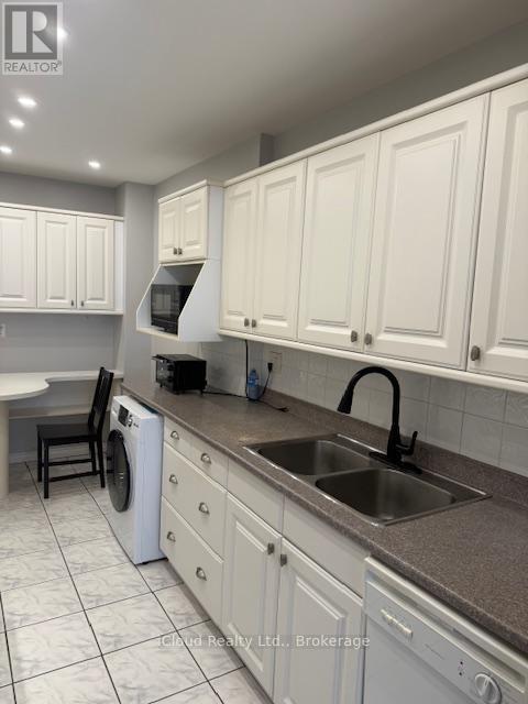 Building Photo - 42-11 PLAISANCE RD Rd