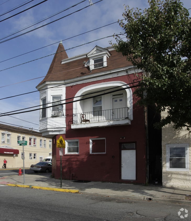 Building Photo - 240 Hall Ave