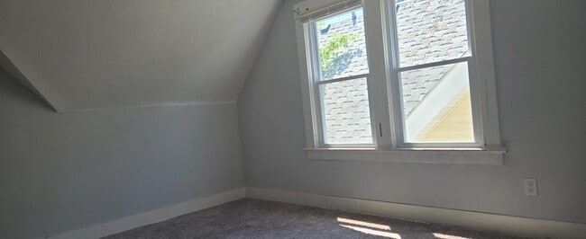 Building Photo - 12406 Saywell Ave